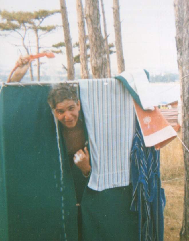 Medulin, leto 1988 - improvizovana tuš kabina