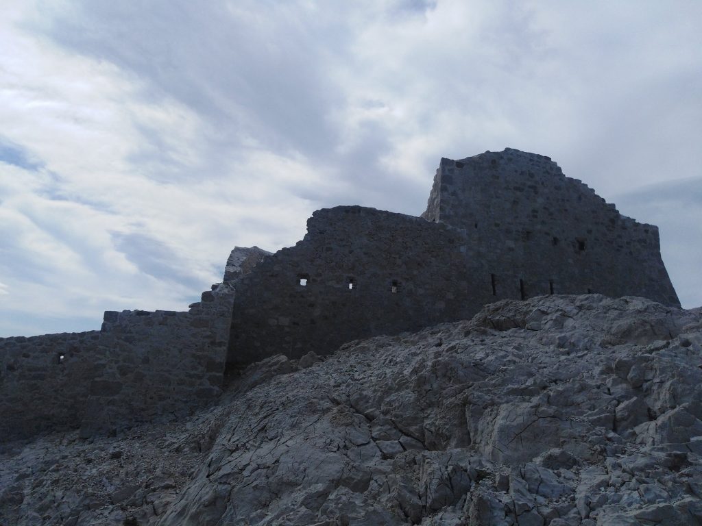 Fortica - ostaci tvrđave na otoku Pagu