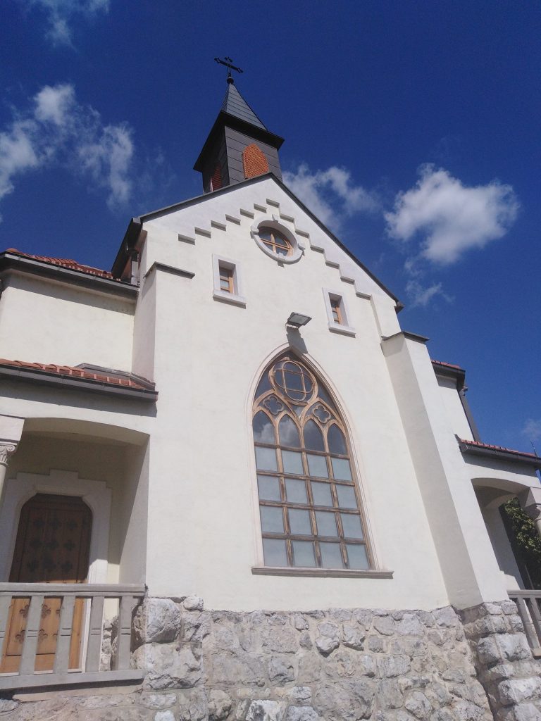 Katolička Crkva Blažene Djevice Marije u Bosanskoj Krupi